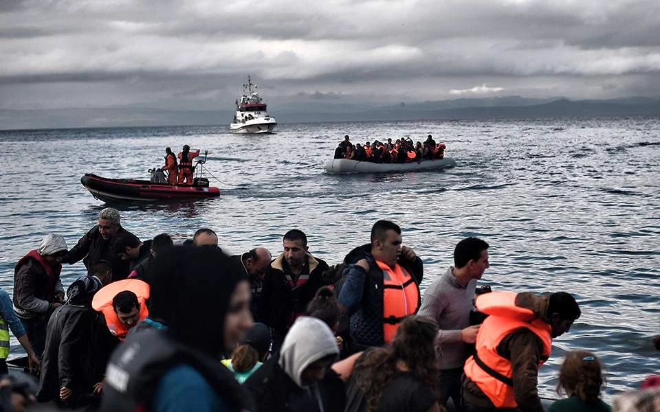 Σάμος: Βίντεο με αποβίβαση προσφύγων και μεταναστών σε παραλία του νησιού